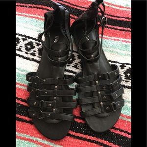 Misbehave sandals
